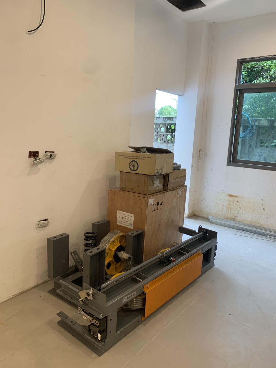 FREIGHT ELEVATOR 11